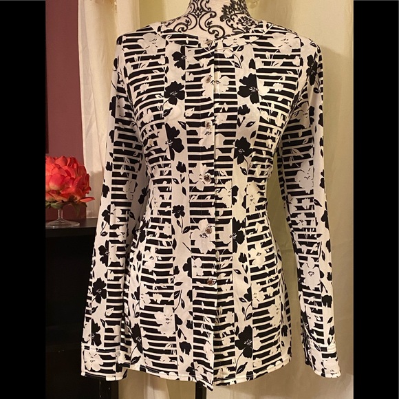 Dana Buchman Tops - Black and white button down blouse.  LARGE